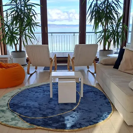 Panoramic Art With Jacuzzi アパート