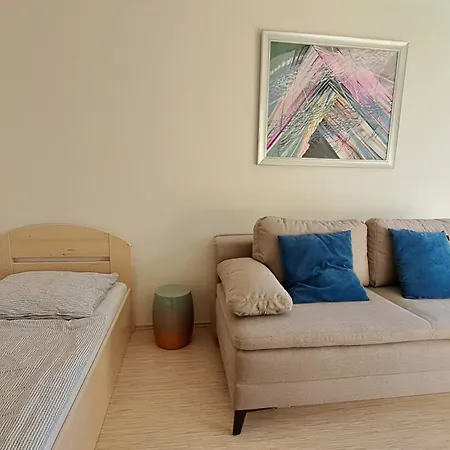 Panoramic Art With Jacuzzi Apartman